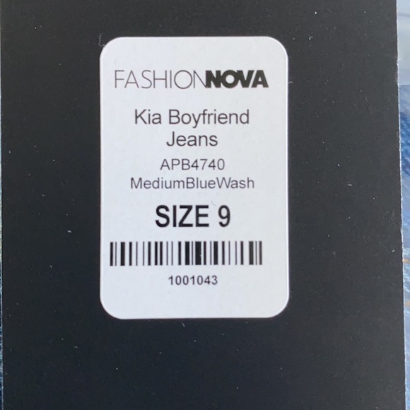 Fashion Nova Kia Boyfriend Jeans - Medium Blue - Picture 6 of 6